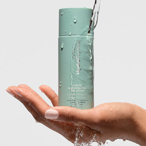 LIQUID RESURFACING SOLUTION
Лек, оставящ се върху кожата ексфолиант с 2% салицилова киселина, антиоксиданти и CellRenew-16 технология
за по-светла, равномерна и хидратирана кожа
намалени пори и пъпки
HydroPeptide