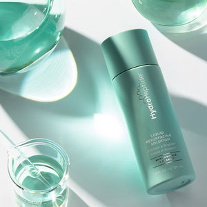 LIQUID RESURFACING SOLUTION
Лек, оставящ се върху кожата ексфолиант с 2% салицилова киселина, антиоксиданти и CellRenew-16 технология
за по-светла, равномерна и хидратирана кожа
намалени пори и пъпки
HydroPeptide