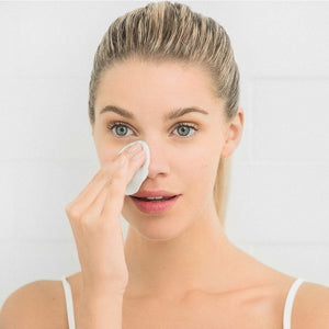 CLARIFYING TONER PADS
Предварително напоени тонизиращи тампони за по-чиста и сияйна кожа
HydroPeptide