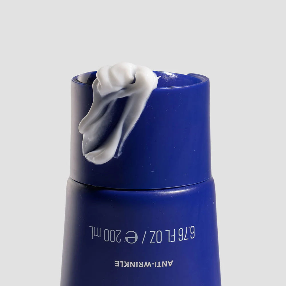EXFOLIATING CLEANSER
Почистващ препарат с колаген-стимулиращи и бръчки-отпускащи пептиди
HydroPeptide