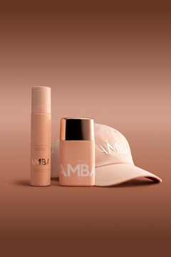 Soft Glow Bundle
Комплект за сияние 
с маслото за тен SPF15
боди мист 
AMBA Halo Hat 
хидратация
защита и фин блестящ завършек за естествен блясък
AMBA
